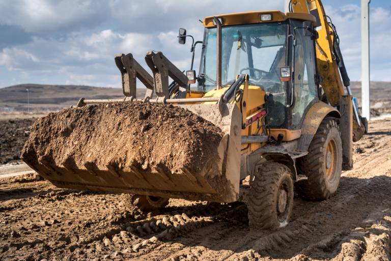 how custom rubber moulding improves efficiency in heavy machinery